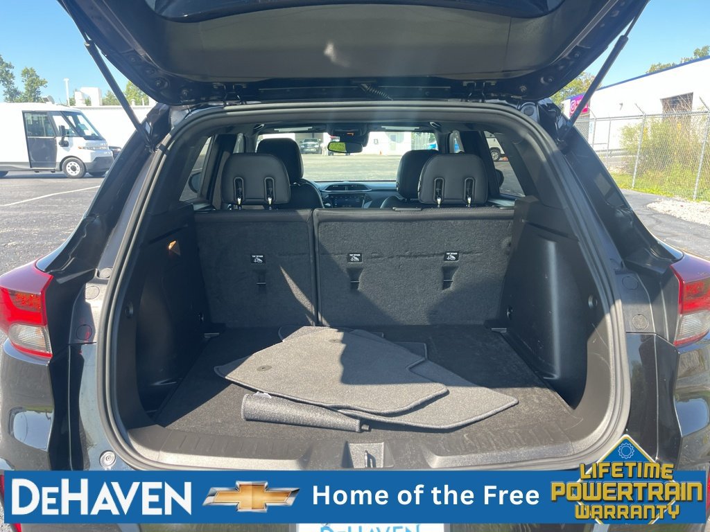 Used 2021 Chevrolet TrailBlazer RS w/ Convenience Package FWD image 25