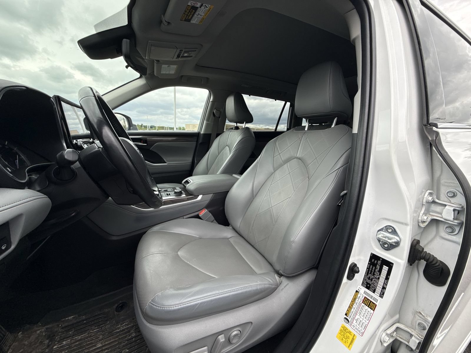 Used 2022 Toyota Highlander Platinum AWD/4WD image 13