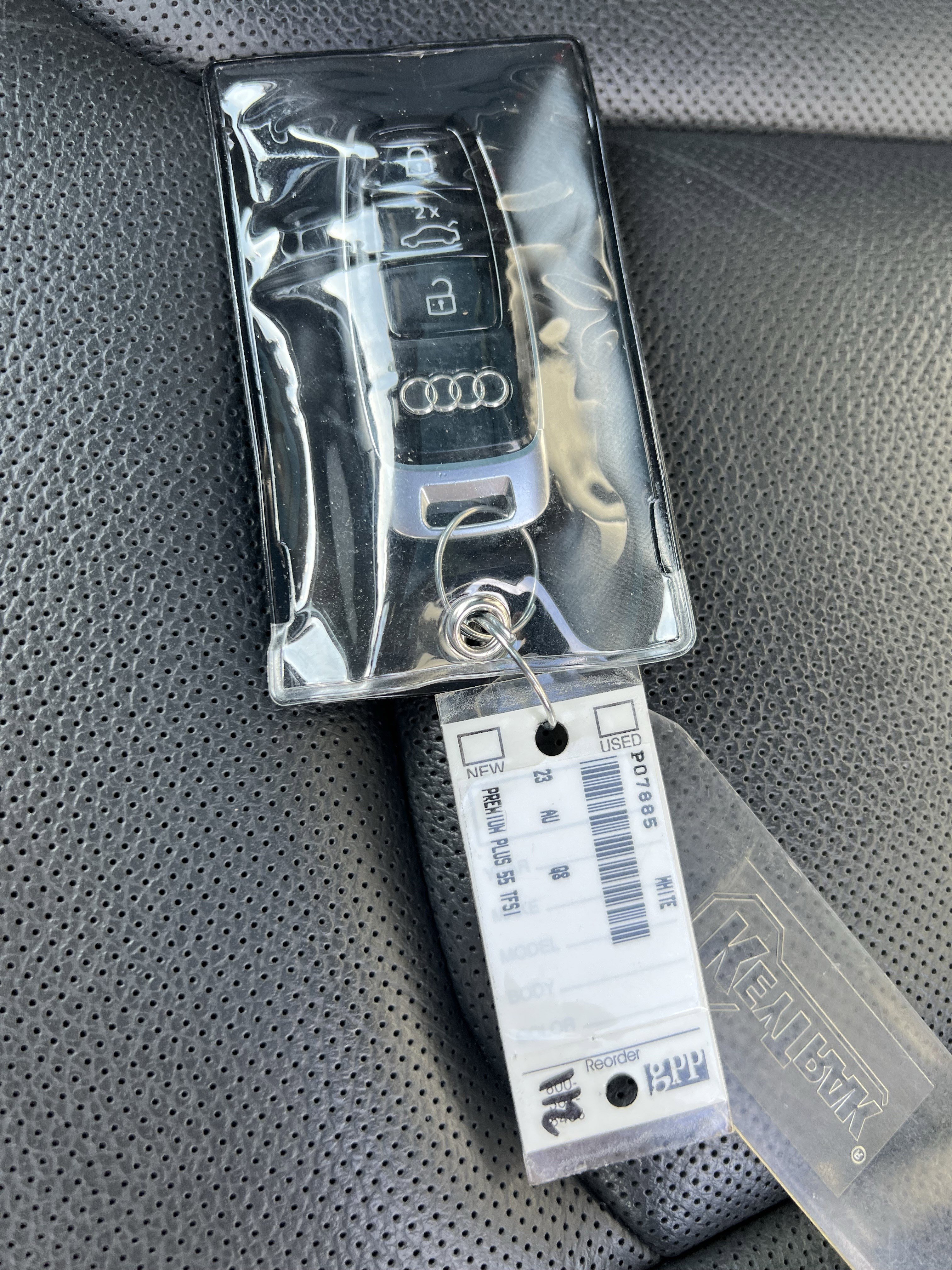 Used 2023 Audi Q8 Premium Plus image 38