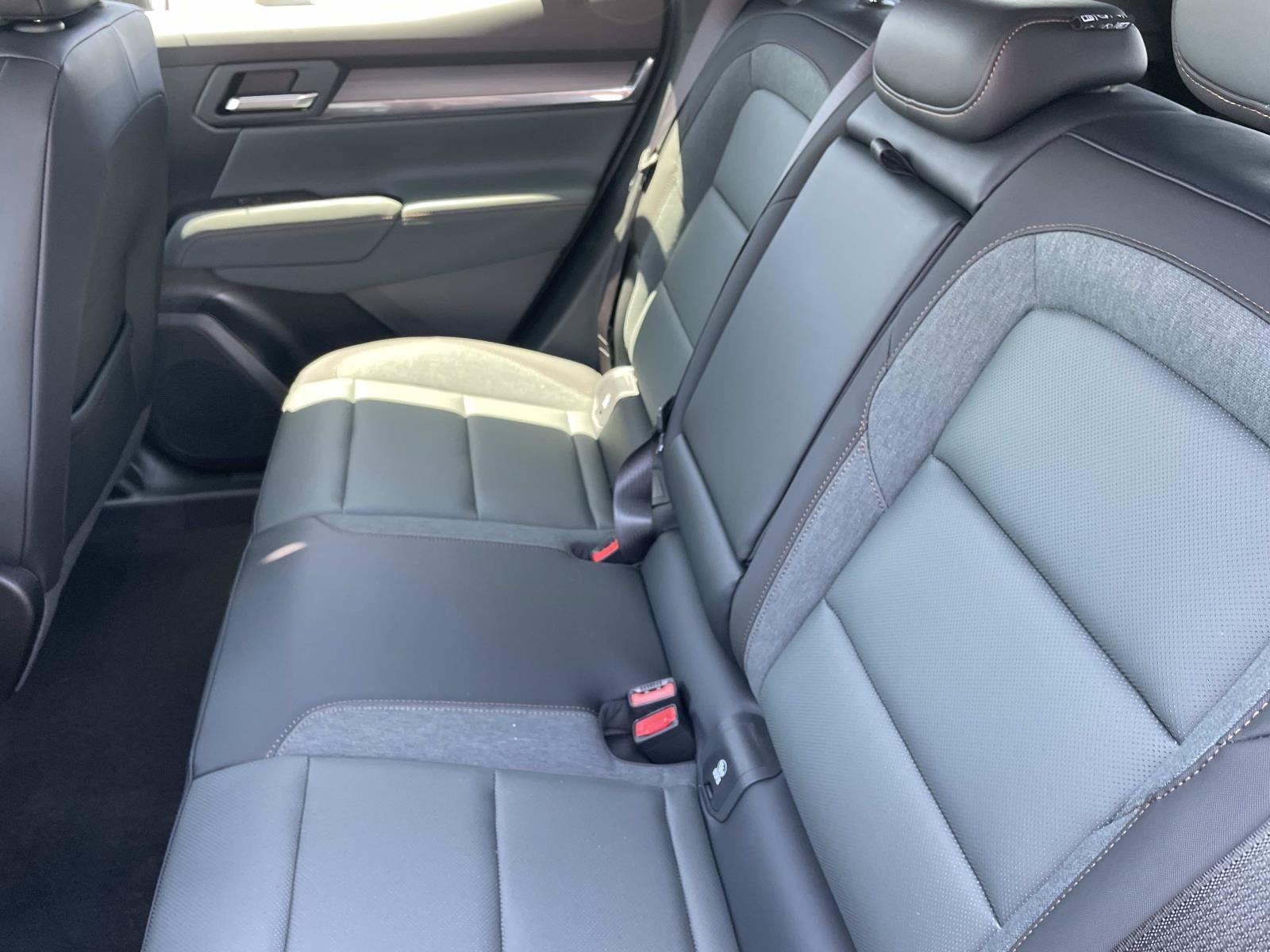 New 2026 GMC Terrain AT4 w/ Technology Package II AWD/4WD image 25