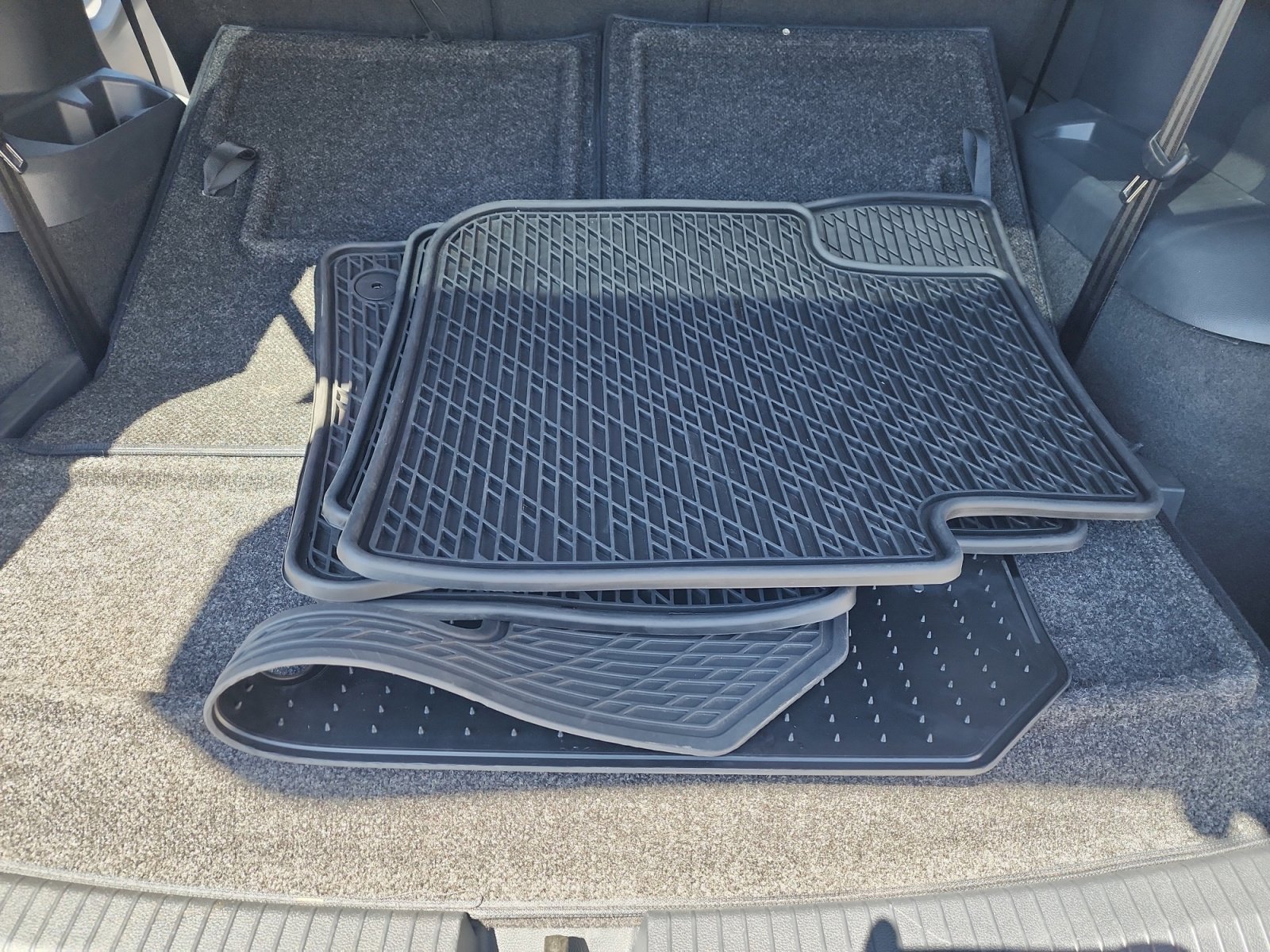 Used 2018 Volkswagen Tiguan S FWD image 31