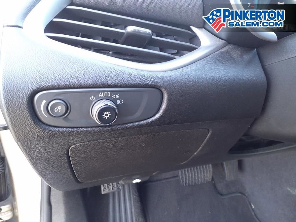 Used 2022 Chevrolet Malibu LS image 16