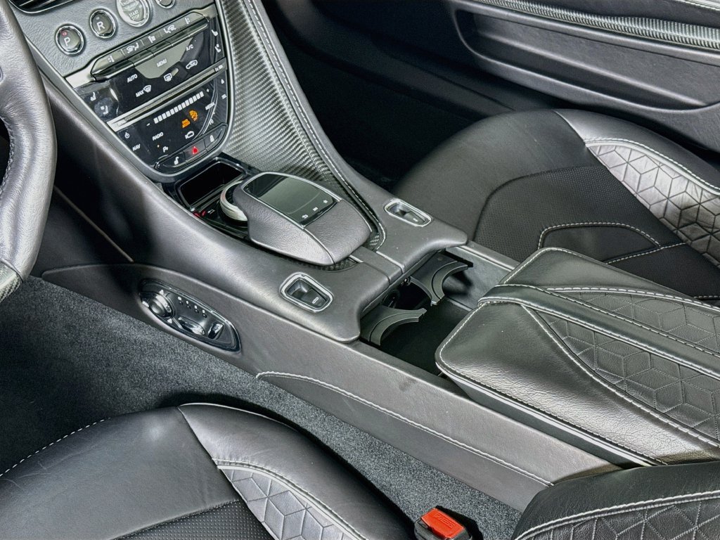 Used 2020 Aston Martin DBS Superleggera Volante RWD image 14