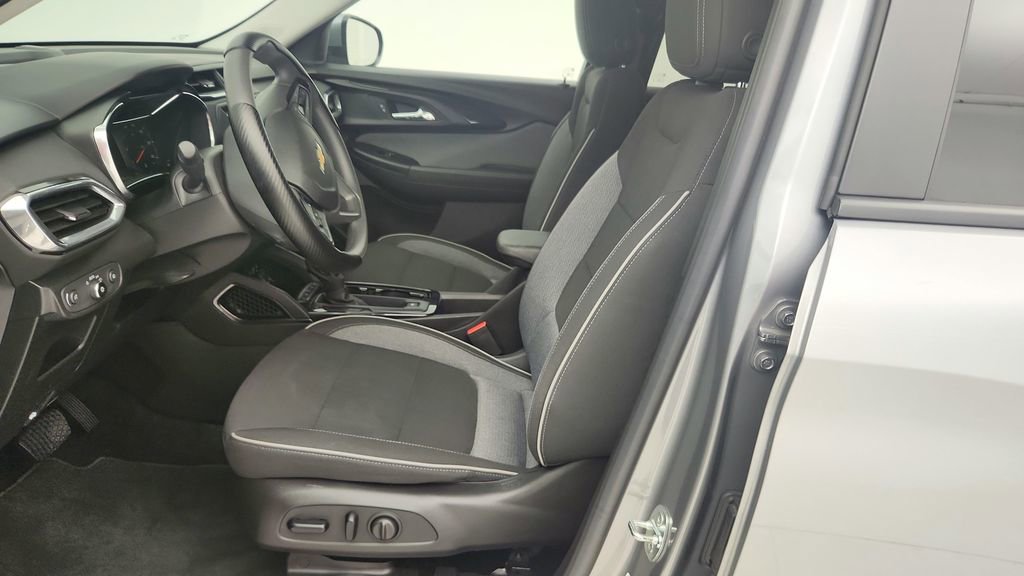 Used 2023 Chevrolet TrailBlazer LT image 15