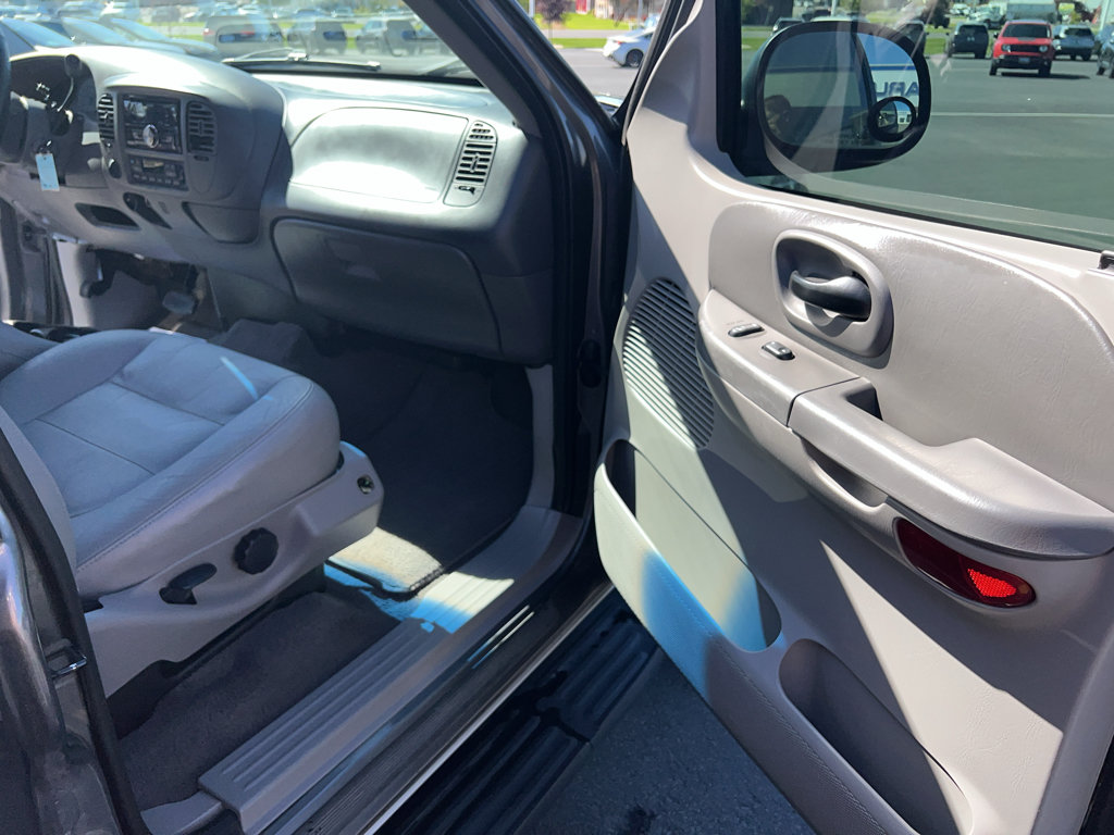 Used 2003 Ford F150 Lariat AWD/4WD image 18