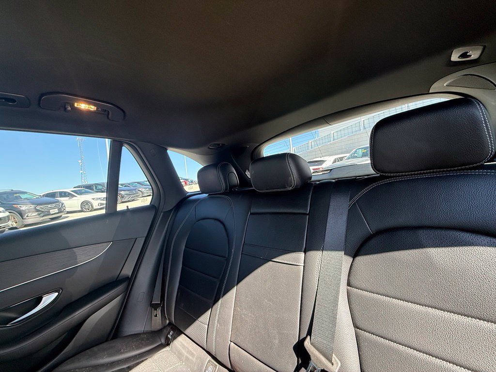 Used 2022 Mercedes-Benz GLC 300 4MATIC image 21
