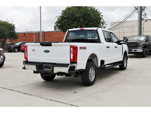 Used 2025 Ford F250 XL w/ FX4 Off-Road Package image 4