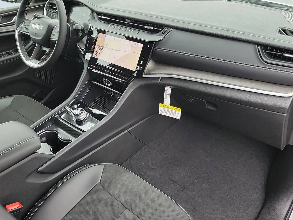 New 2026 Jeep Grand Cherokee Altitude AWD/4WD image 24
