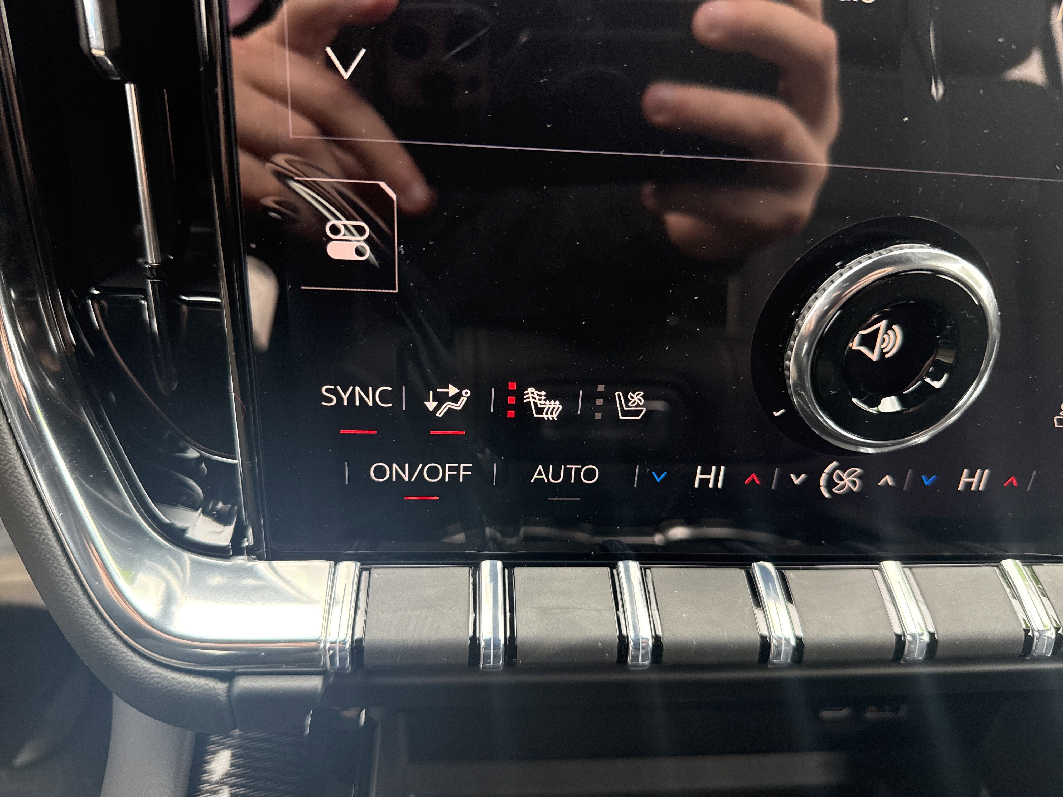 New 2026 GMC Yukon XL Elevation image 32