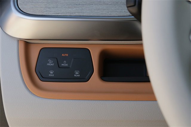 New 2025 Volkswagen ID. Buzz 1st Edition image 18