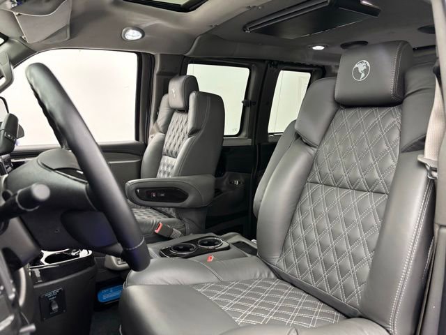 New 2026 GMC Savana 2500 RWD image 21