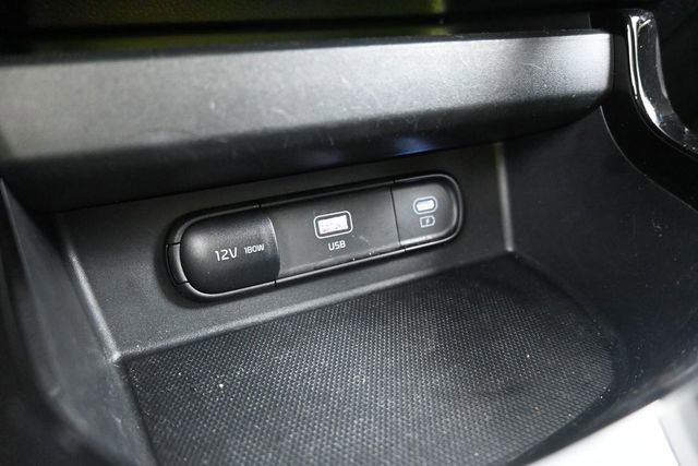 Used 2025 Kia Seltos S FWD image 27