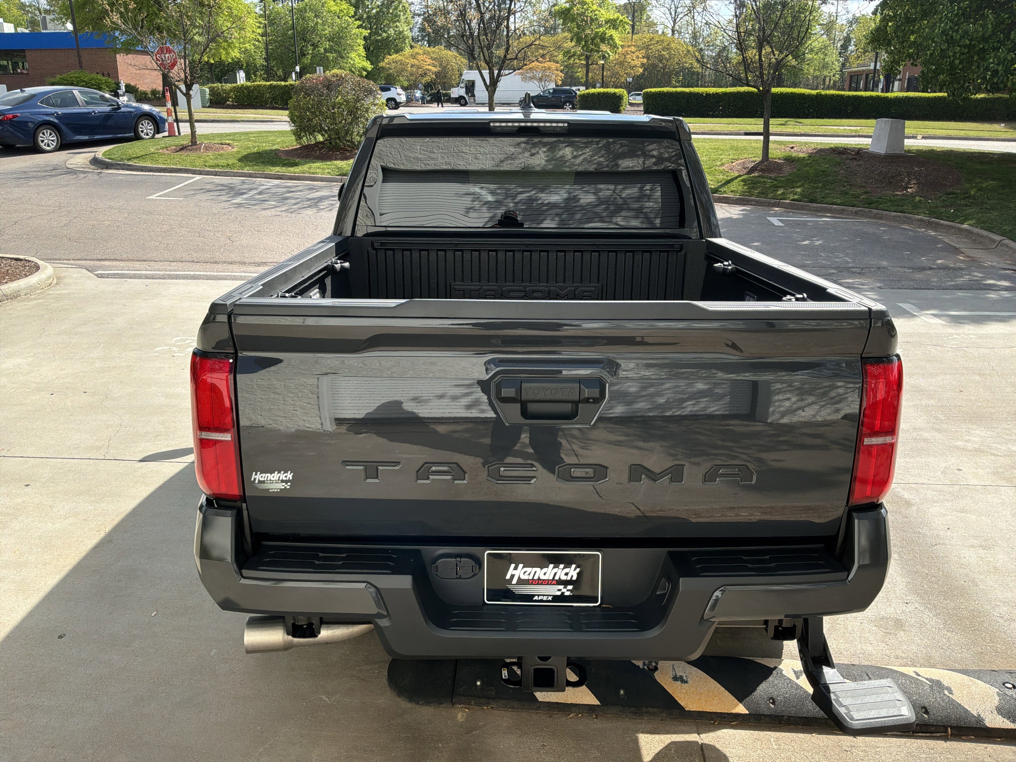 Used 2026 Toyota Tacoma TRD Sport image 9