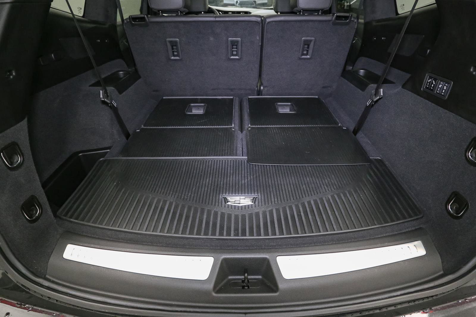 Used 2024 Cadillac XT6 Premium Luxury w/ Platinum Package image 14