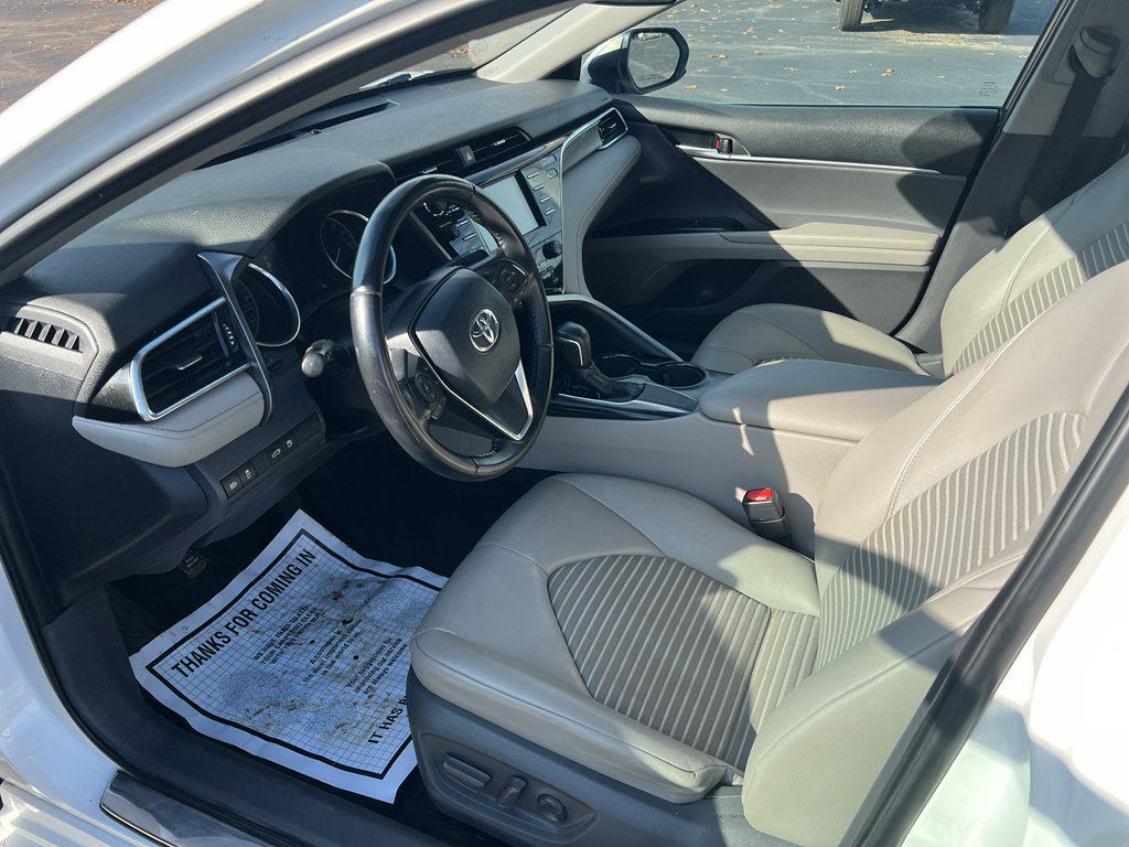 Used 2018 Toyota Camry SE w/ Protection Package (Q2) image 17