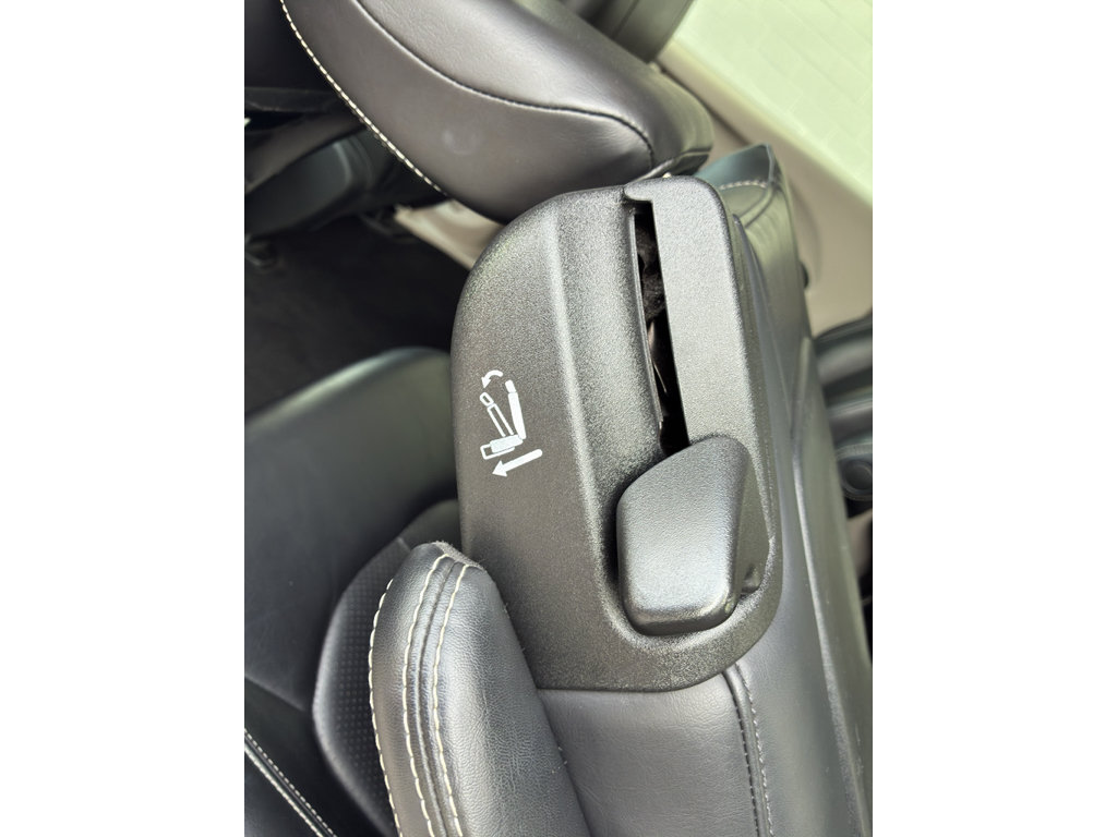 Used 2023 Chrysler Pacifica Touring-L FWD image 12