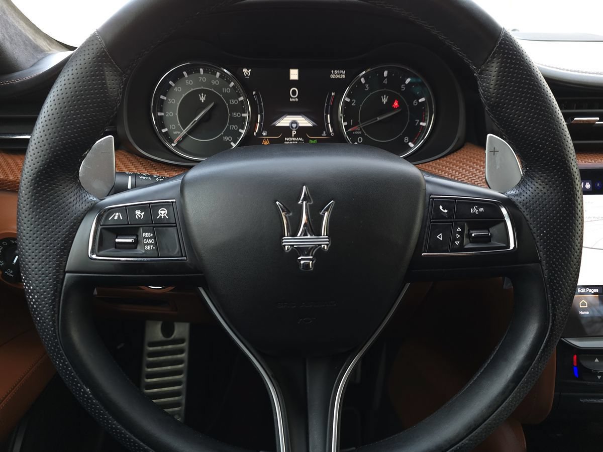 Used 2022 Maserati Quattroporte Modena RWD image 28