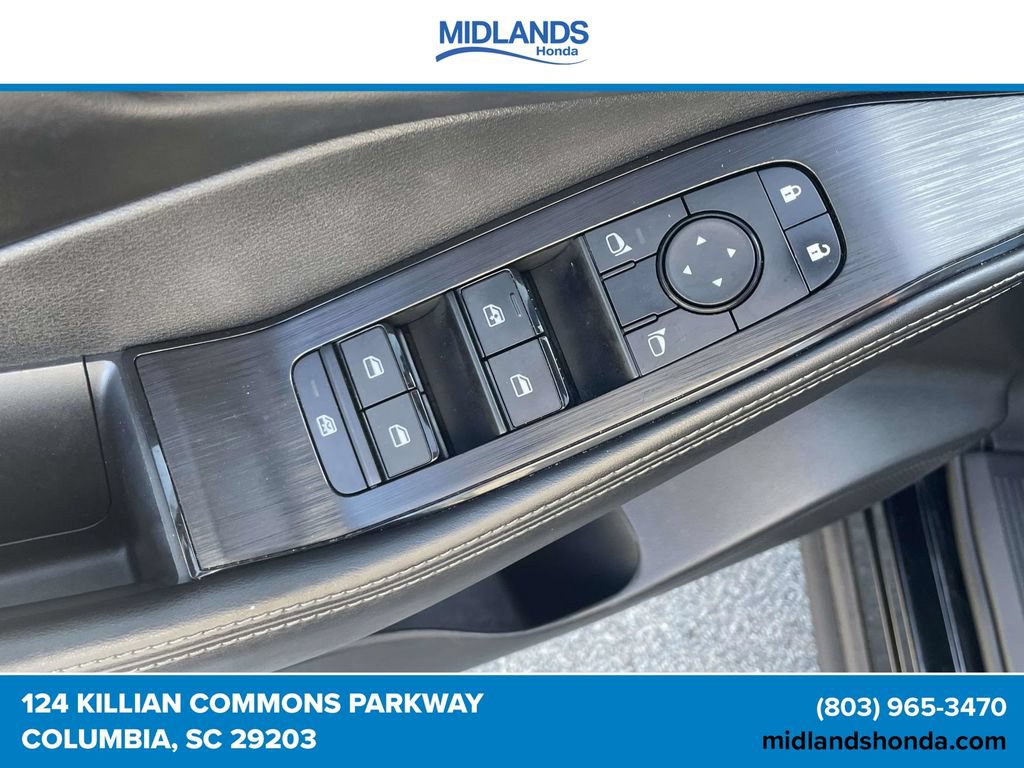Used 2024 Nissan Rogue SV w/ SV Premium Package FWD image 18