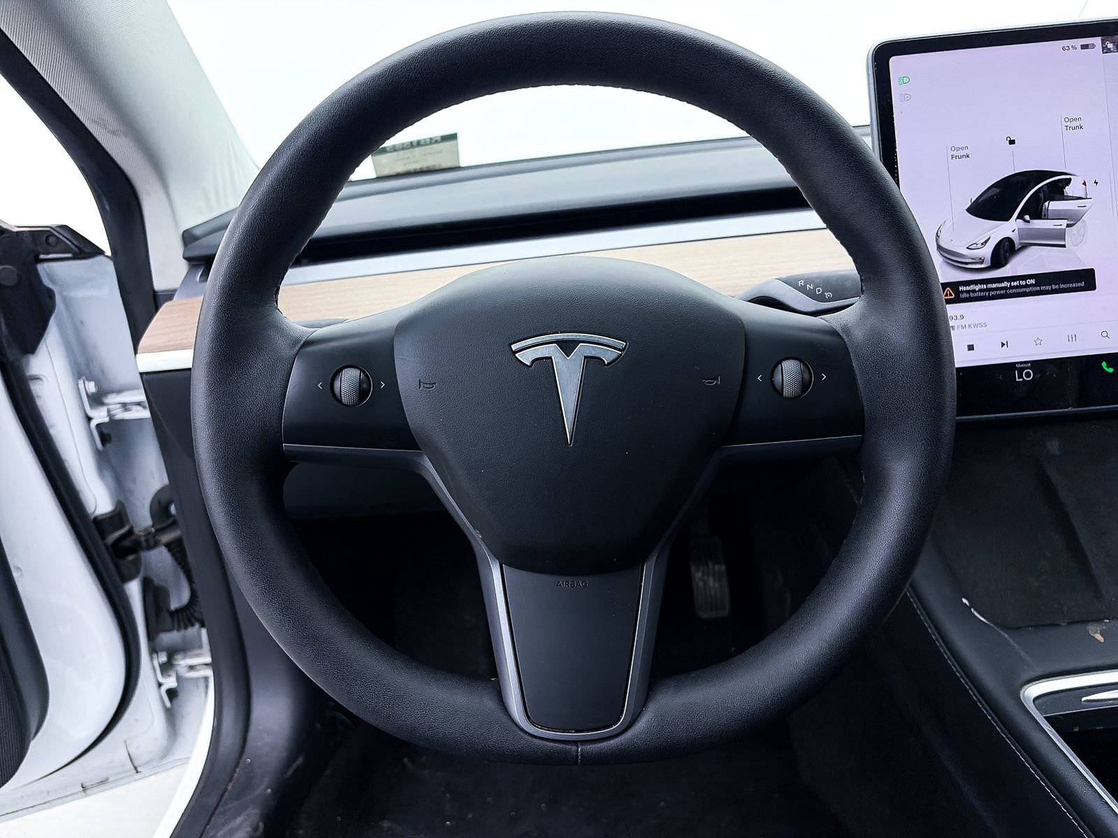 Used 2023 Tesla Model 3 Standard Range image 28