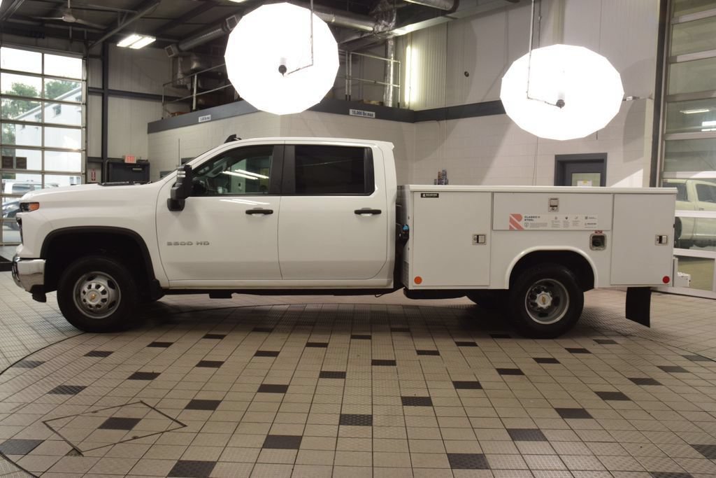 Used 2024 Chevrolet Silverado 3500 W/T w/ WT Convenience Package RWD image 2