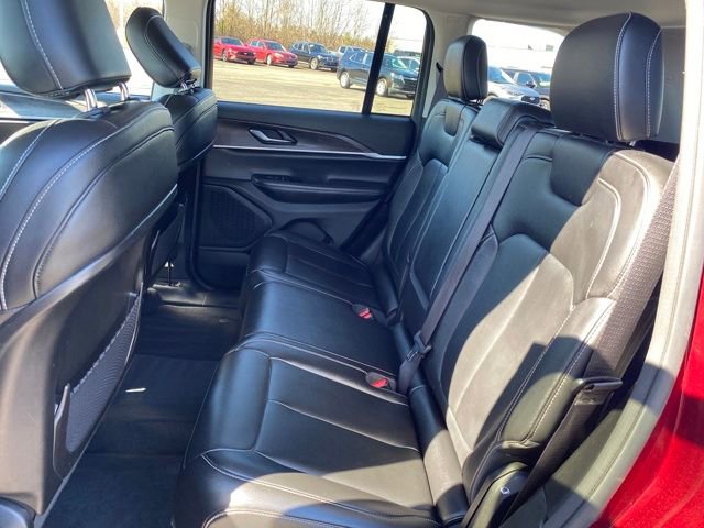 Used 2023 Jeep Grand Cherokee Limited image 19