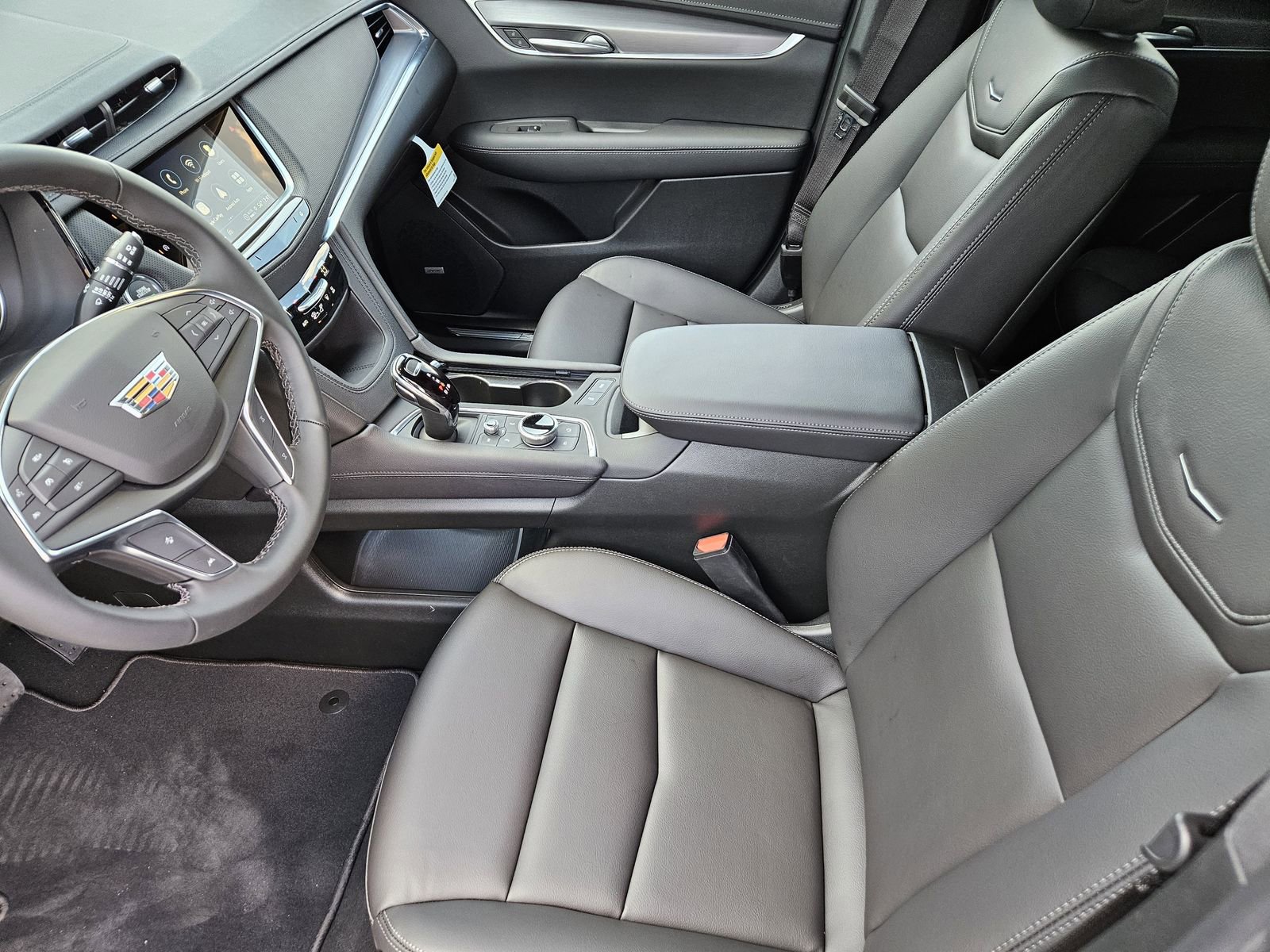 New 2026 Cadillac XT5 Luxury image 16