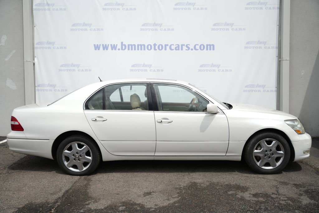 Used 2005 Lexus LS 430 RWD image 7