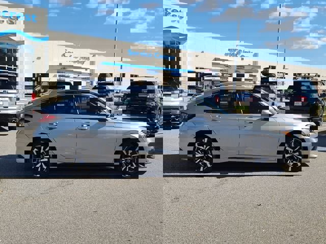 Used 2024 Honda Civic EX-L image 9