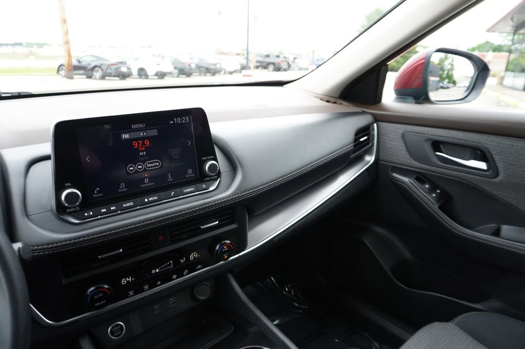 Used 2023 Nissan Rogue SV AWD/4WD image 20