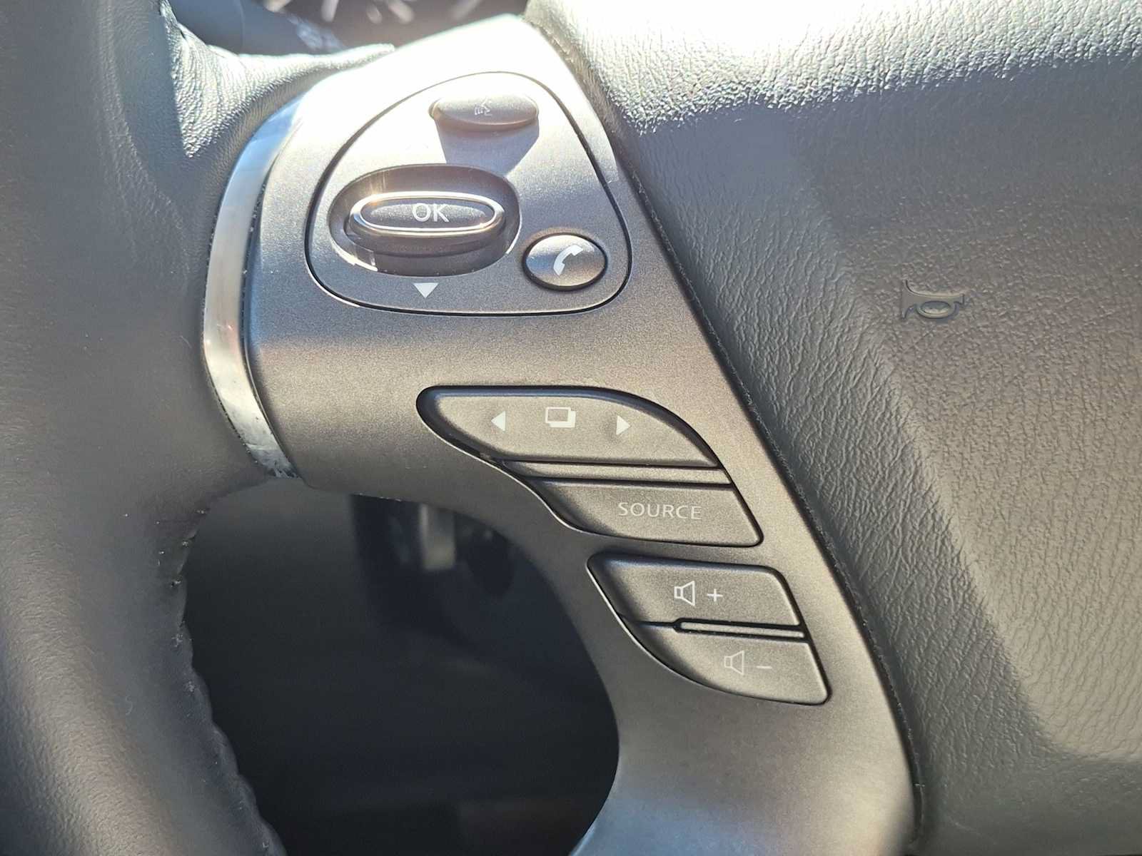 Used 2021 Nissan Murano Platinum w/ Cargo Package FWD image 23