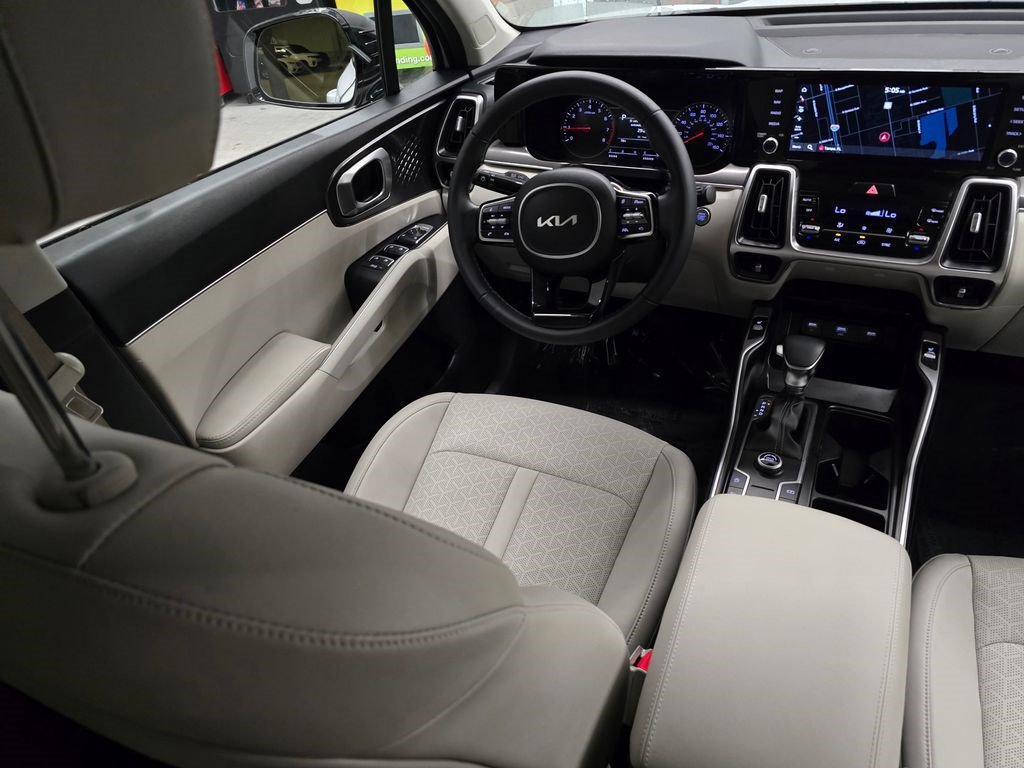 Used 2022 Kia Sorento S w/ Panoramic Sunroof Package FWD image 38