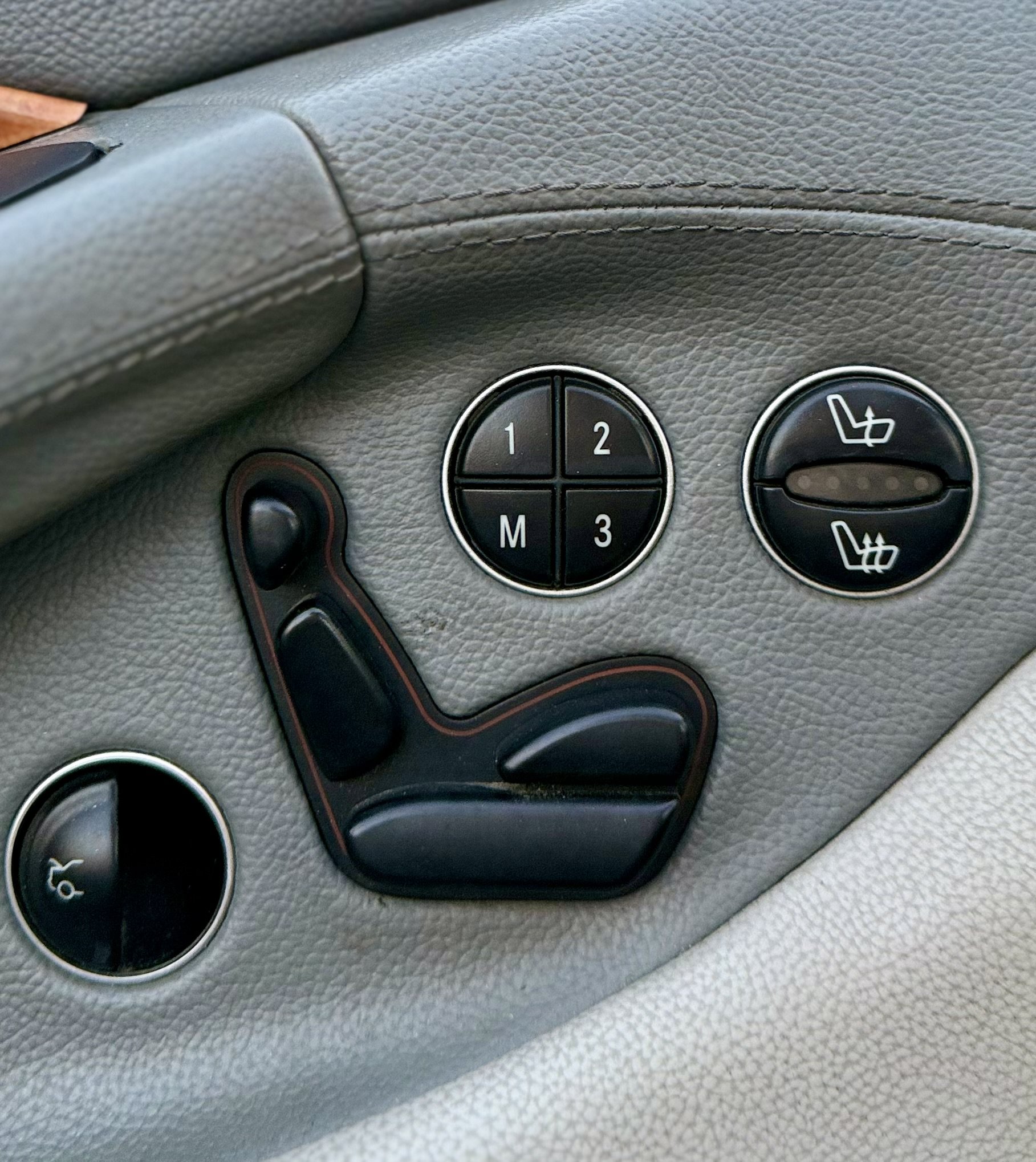 Used 2006 Mercedes-Benz SL 500 image 22