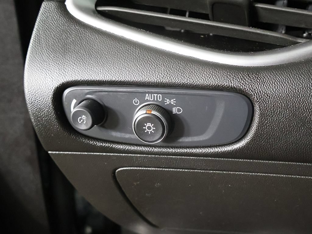 Used 2024 Chevrolet Malibu RS FWD image 32