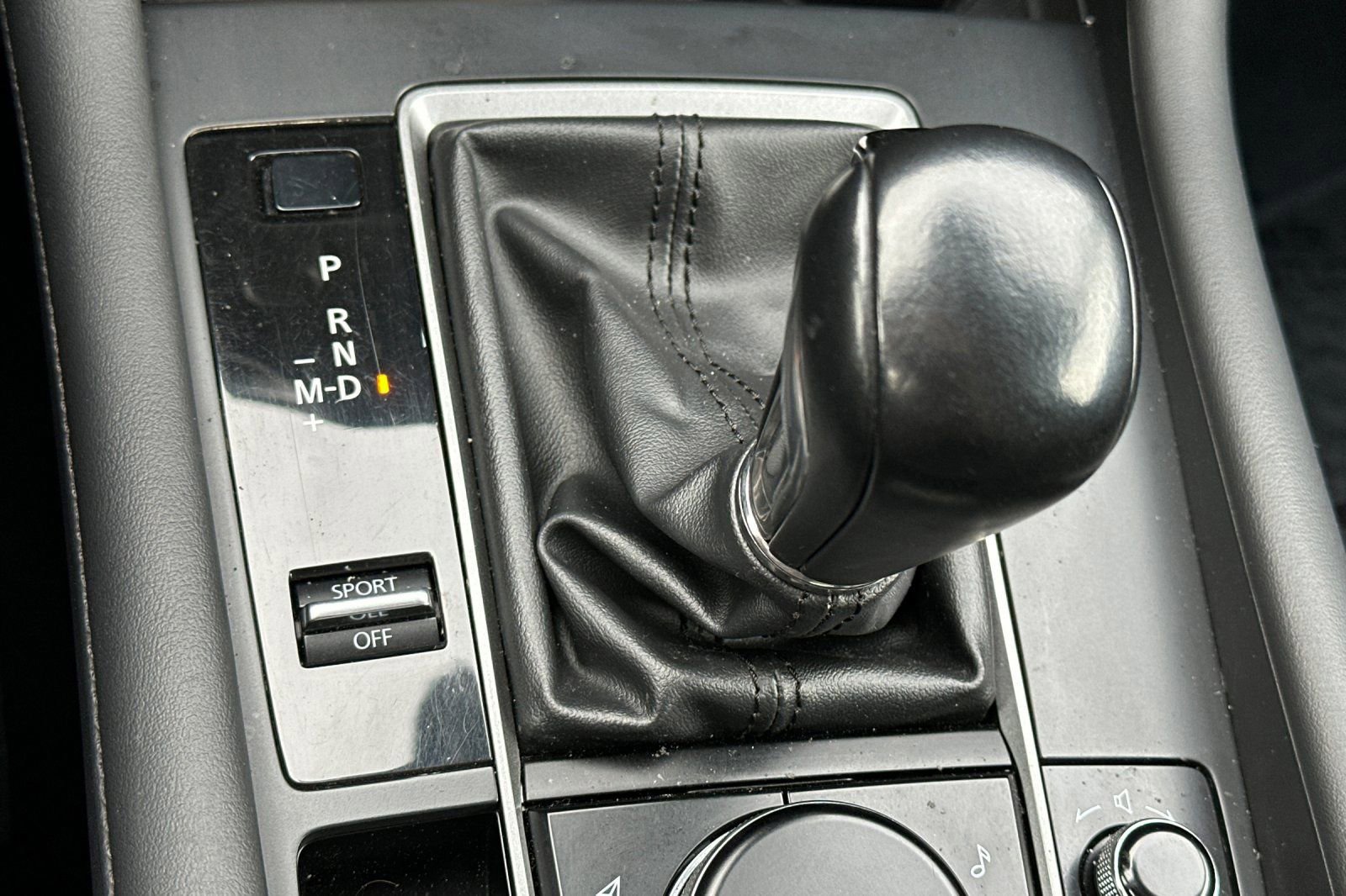 Used 2021 MAZDA MAZDA3 s image 21