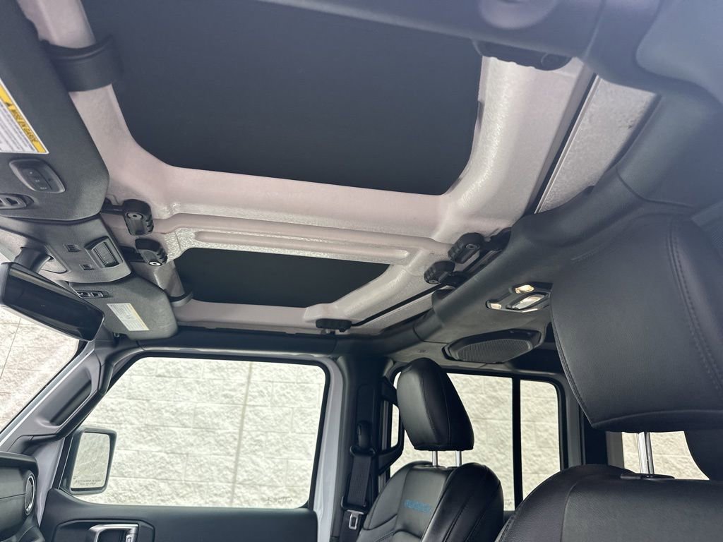 Certified 2023 Jeep Wrangler Unlimited Rubicon 4xe w/ Cold Weather Group AWD/4WD image 12
