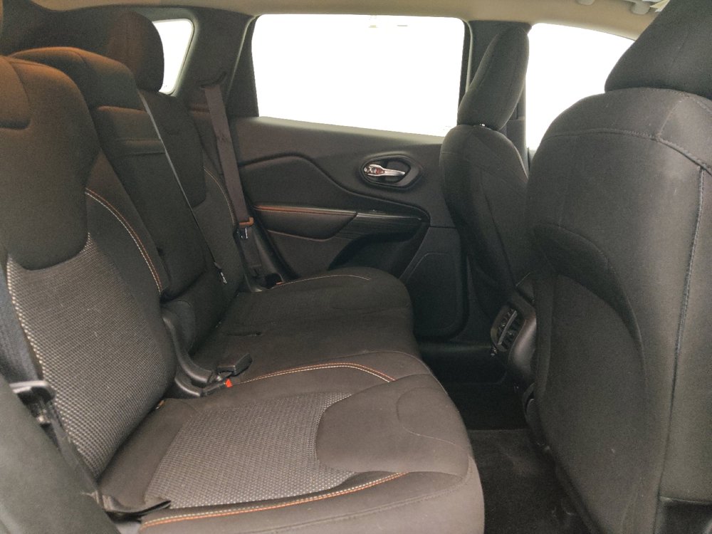 Used 2017 Jeep Cherokee 75th Anniversary image 19