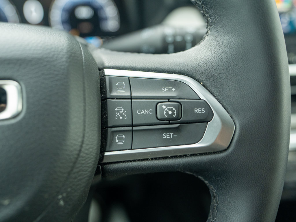 Used 2024 Jeep Compass Limited w/ Elite Group AWD/4WD image 31