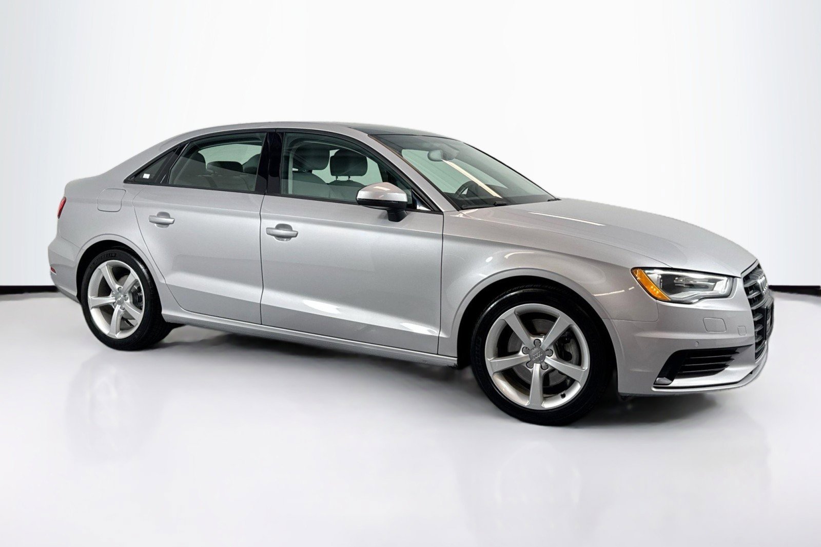 Used 2015 Audi A3 2.0T Premium image 3