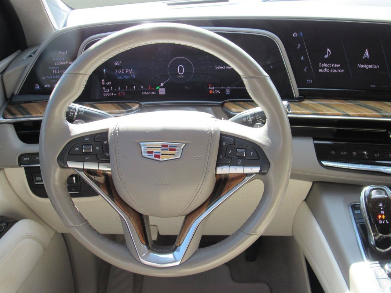 Used 2021 Cadillac Escalade Premium Luxury Platinum AWD/4WD image 21