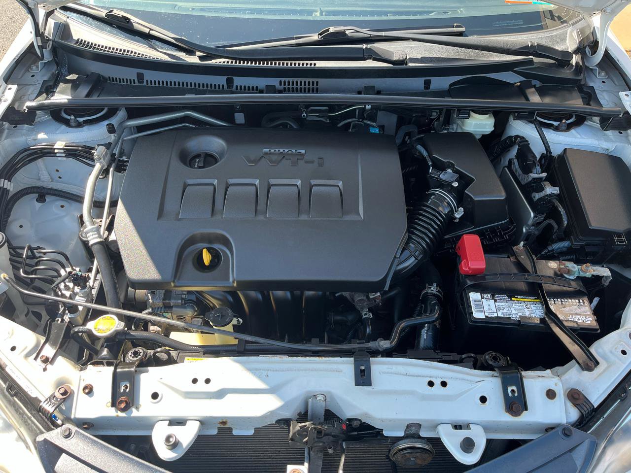 Used 2015 Toyota Corolla LE FWD image 11