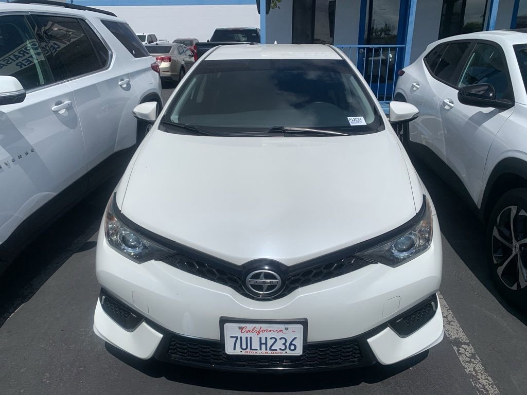 Used 2016 Scion iM image 3
