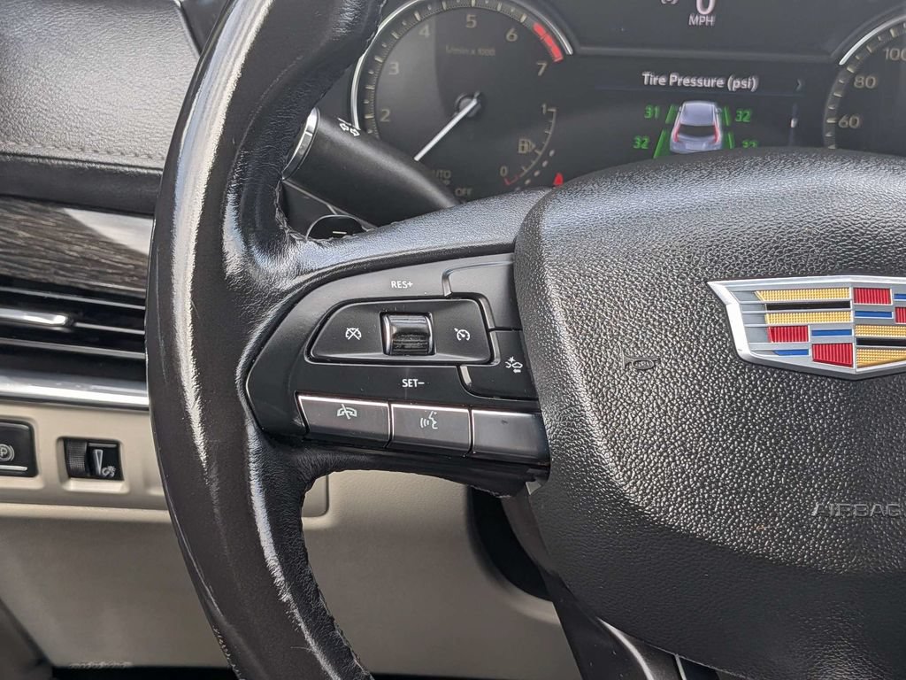 Used 2021 Cadillac XT4 Premium Luxury FWD image 23