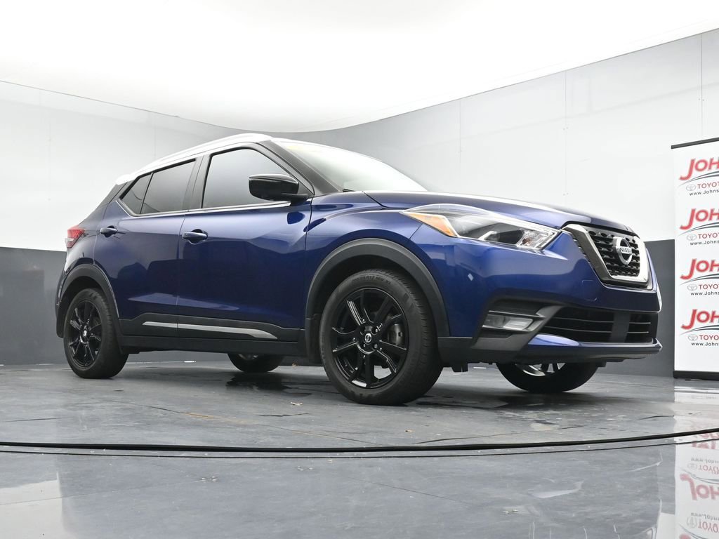 Used 2020 Nissan Kicks SR w/ SR Premium Package FWD image 32