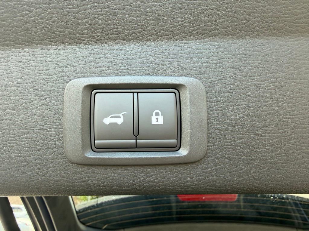 New 2026 Mitsubishi Outlander SE image 29