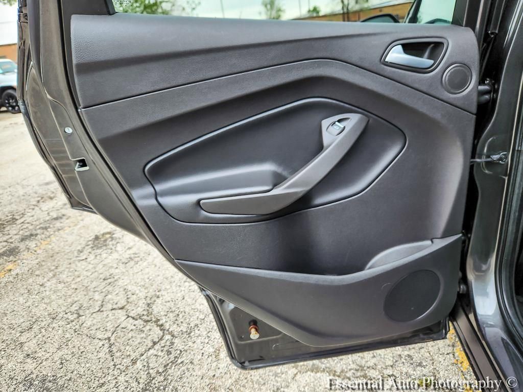 Used 2017 Ford Escape SE w/ Equipment Group 201A AWD/4WD image 20