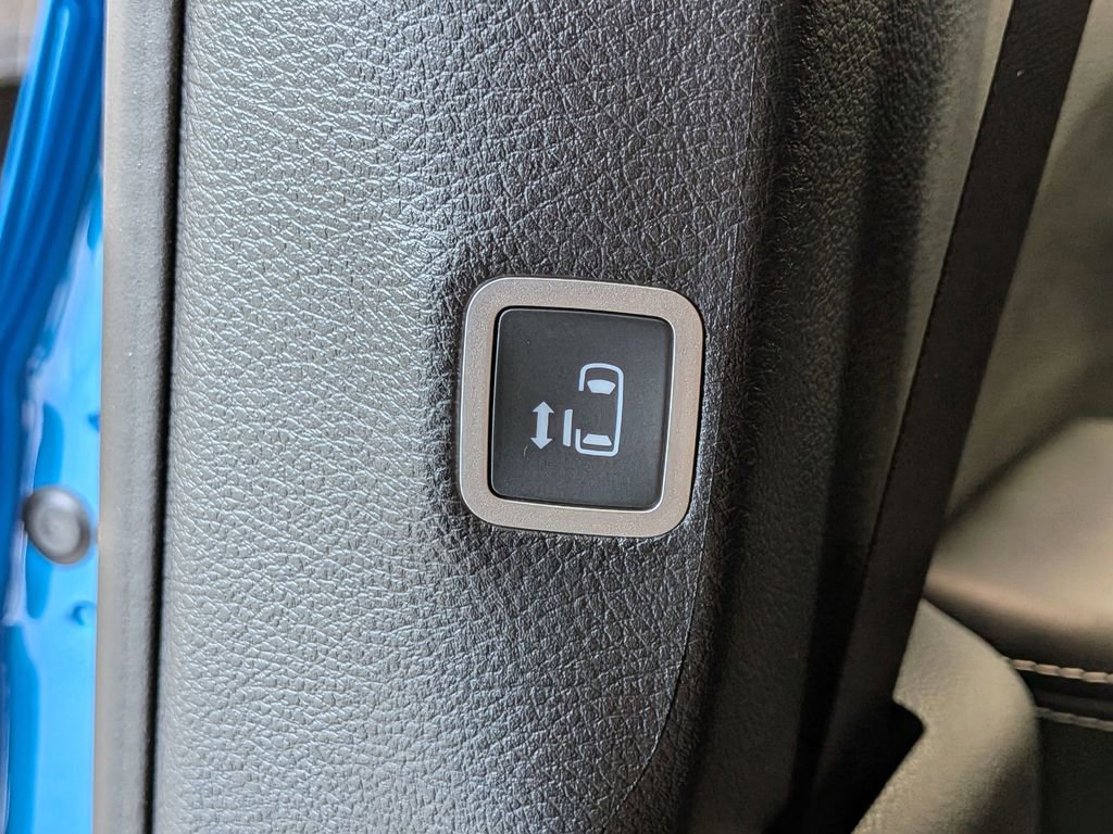 New 2026 Chrysler Pacifica Select AWD/4WD image 23