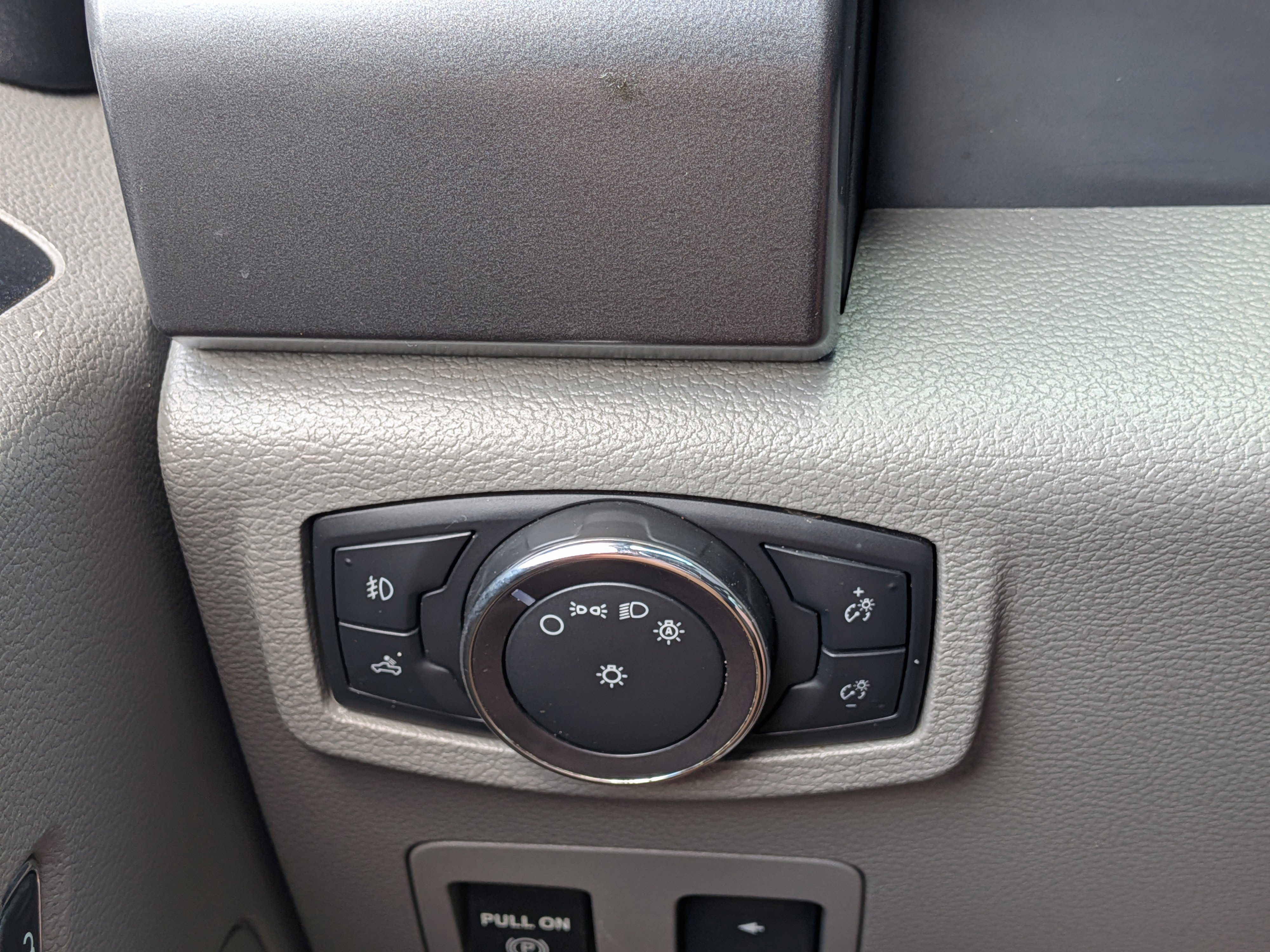 Used 2018 Ford F150 XLT w/ Equipment Group 301A Mid image 25