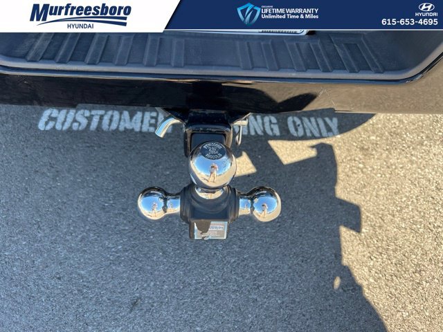 Used 2018 Chevrolet Silverado 1500 LT w/ All Star Edition AWD/4WD image 11