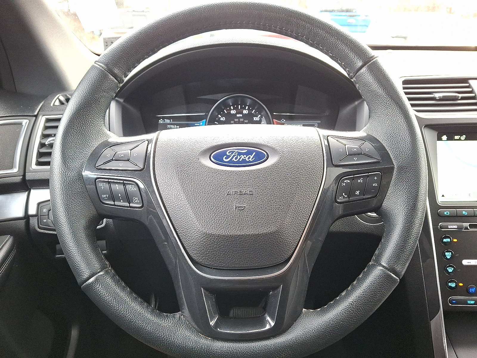 Certified 2018 Ford Explorer Limited w/ Equipment Group 301A image 21