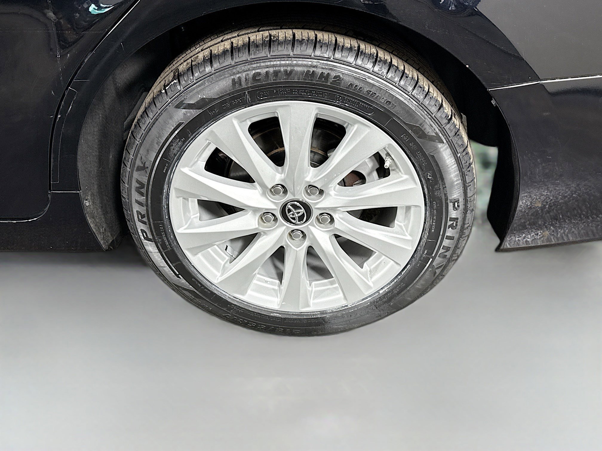 Used 2018 Toyota Camry LE image 36